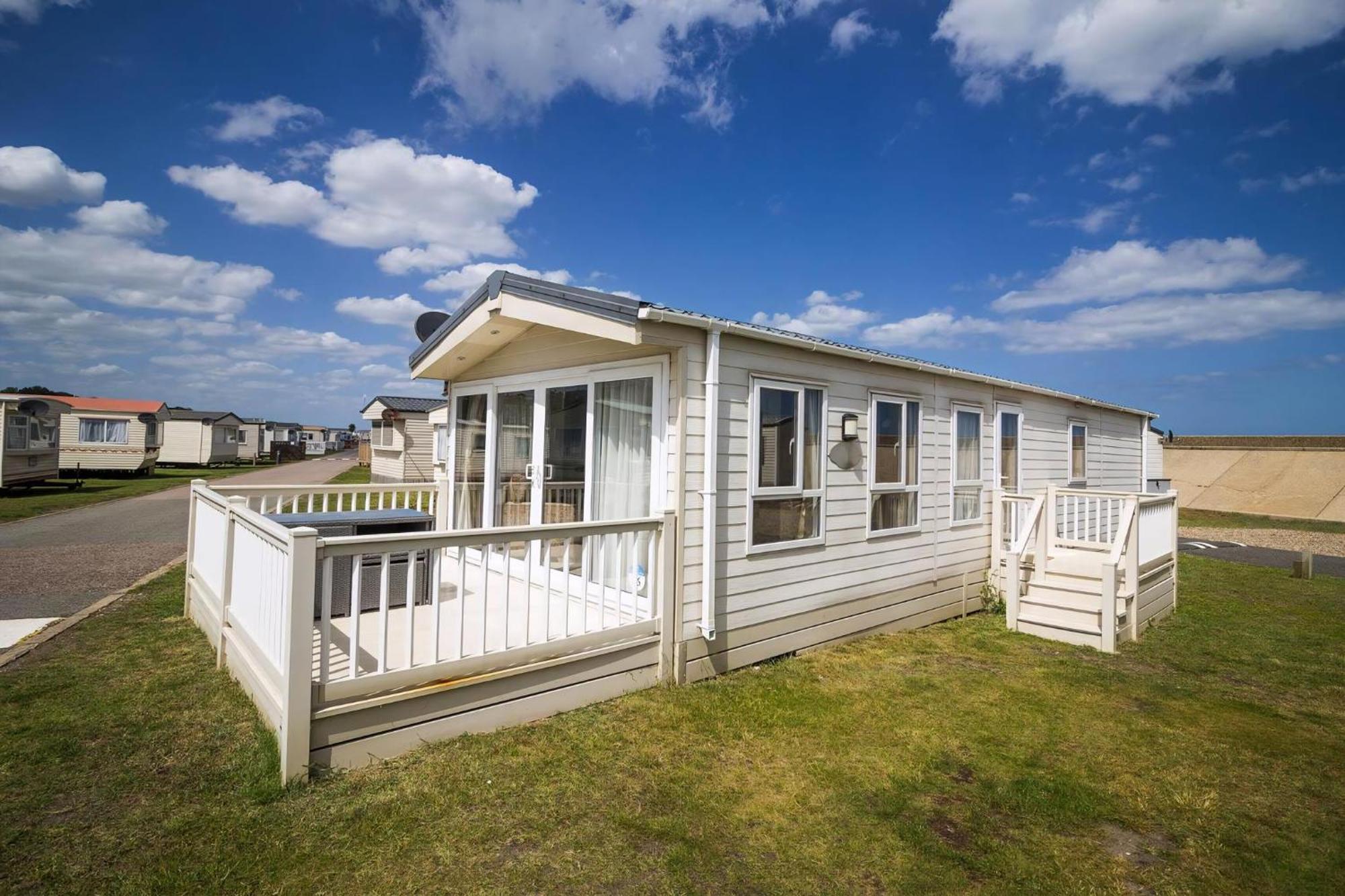 Beautiful 6 Berth Caravan By The Beach In Suffolk Ref 40076Nd ローストフト エクステリア 写真