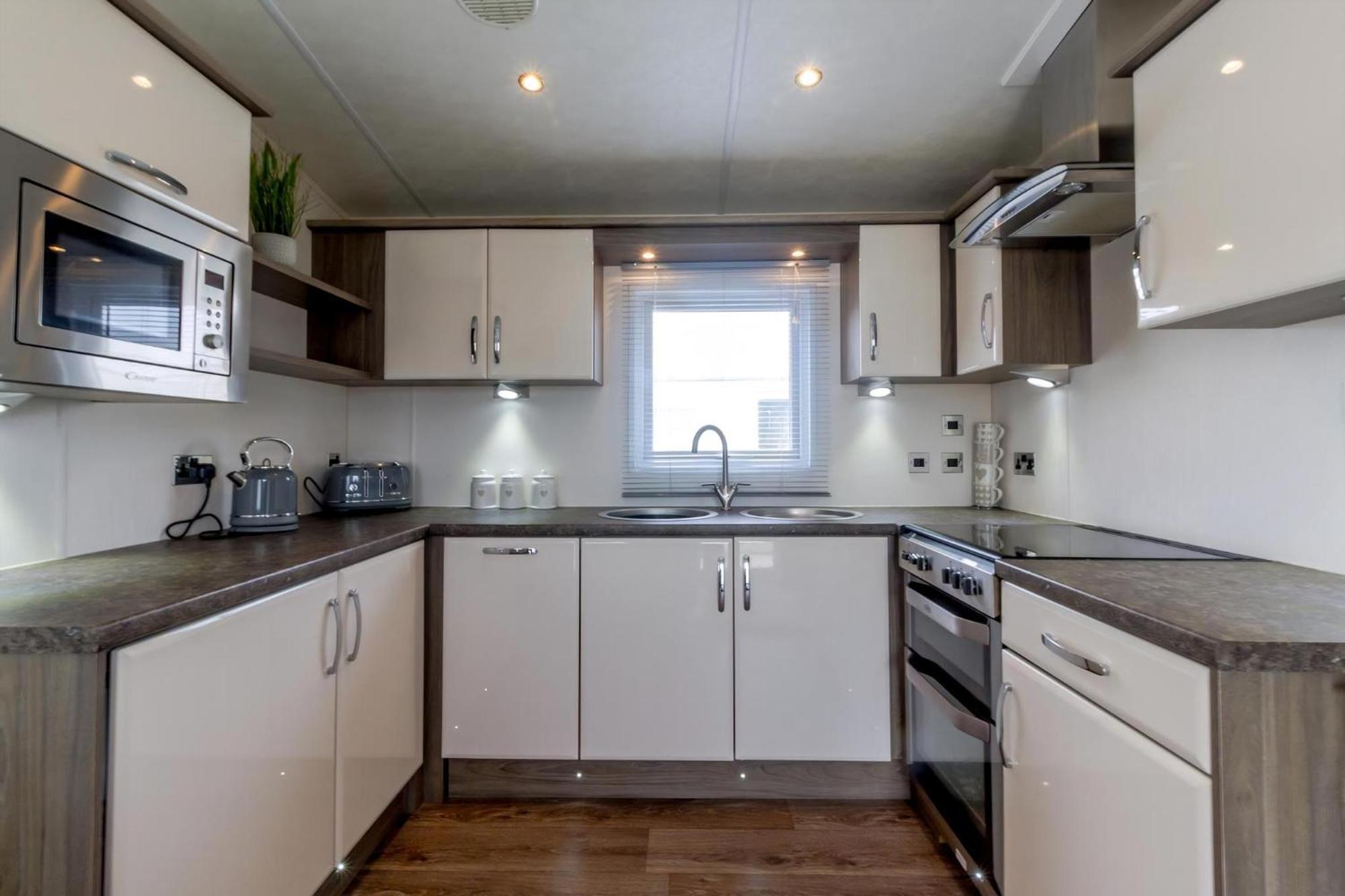 Beautiful 6 Berth Caravan By The Beach In Suffolk Ref 40076Nd ローストフト エクステリア 写真